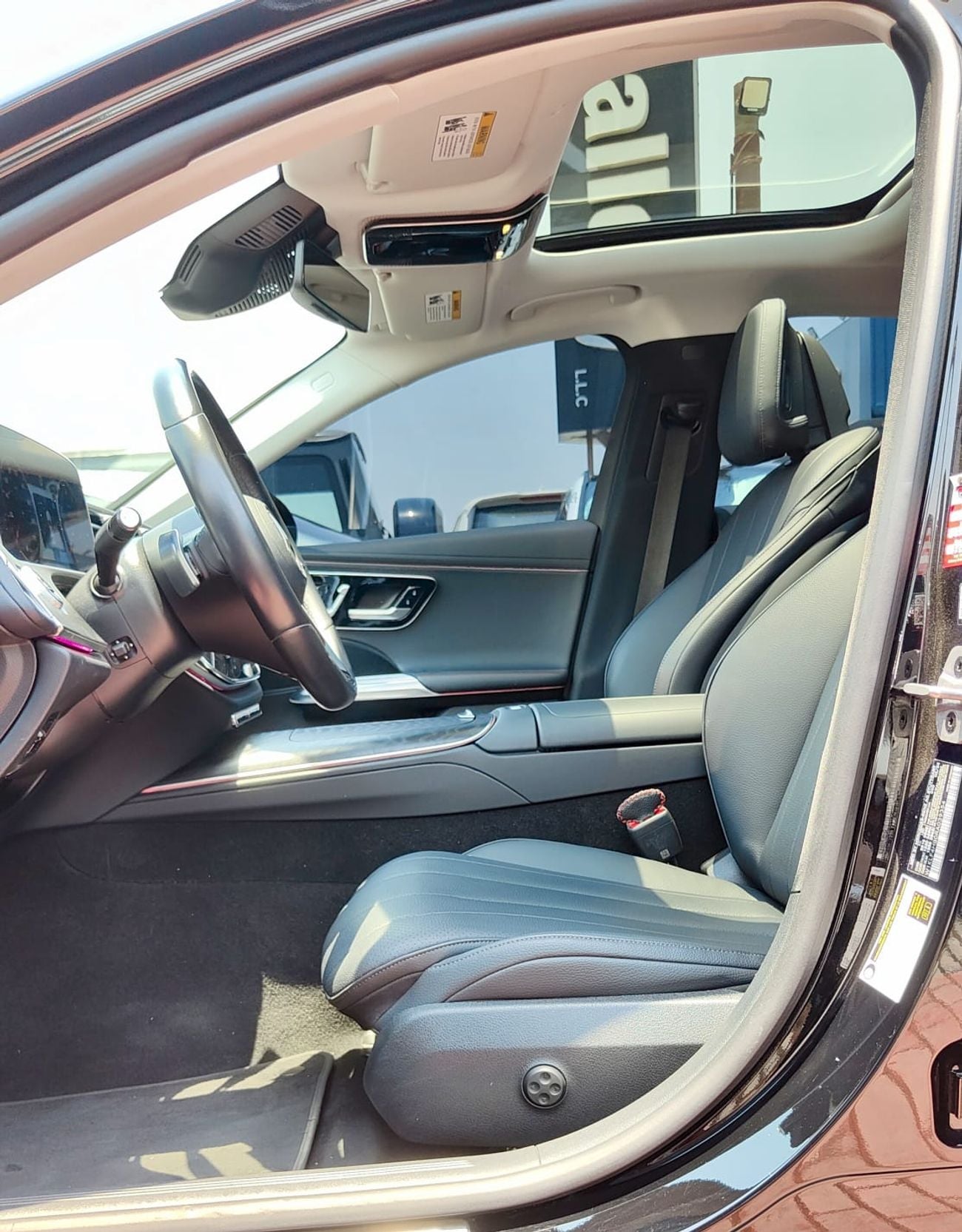 Mercedes Benz E350 4MATIC (NON GCC) Avantgarde Original paint 2024 American Specs