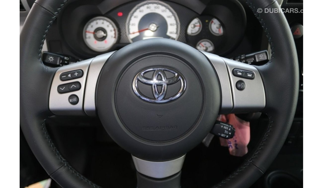 تويوتا إف جي كروزر 23YM Toyota FJ full option with JBL and steering wheel control
