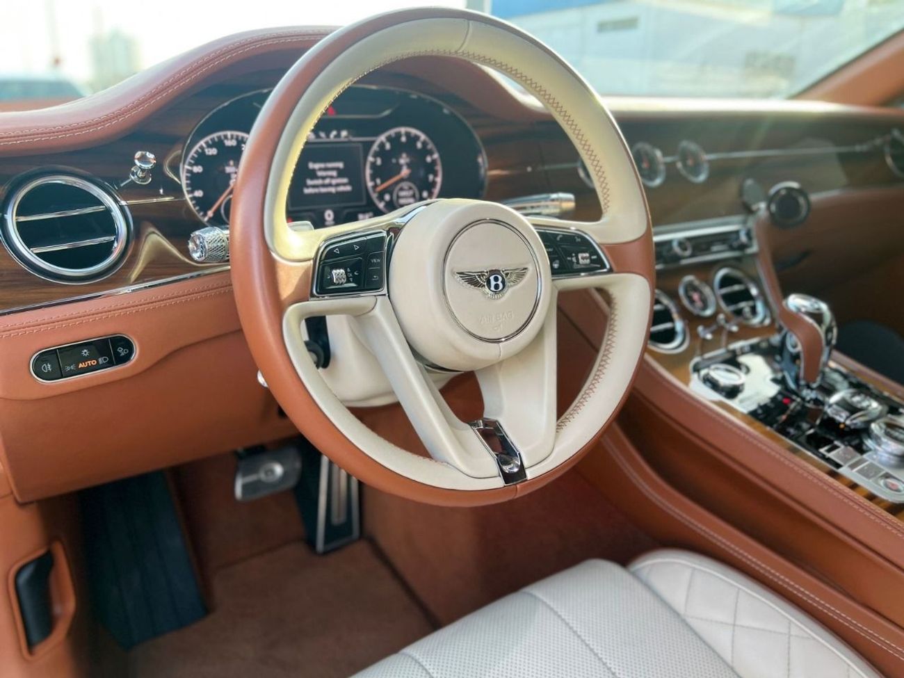 Bentley Continental GT BENTLEY CONTINENTAL GT 2019 | GCC | PREMIUM BICOLOR INTERIOR | AVAILABLE ON ZERO DOWN PAYMENT