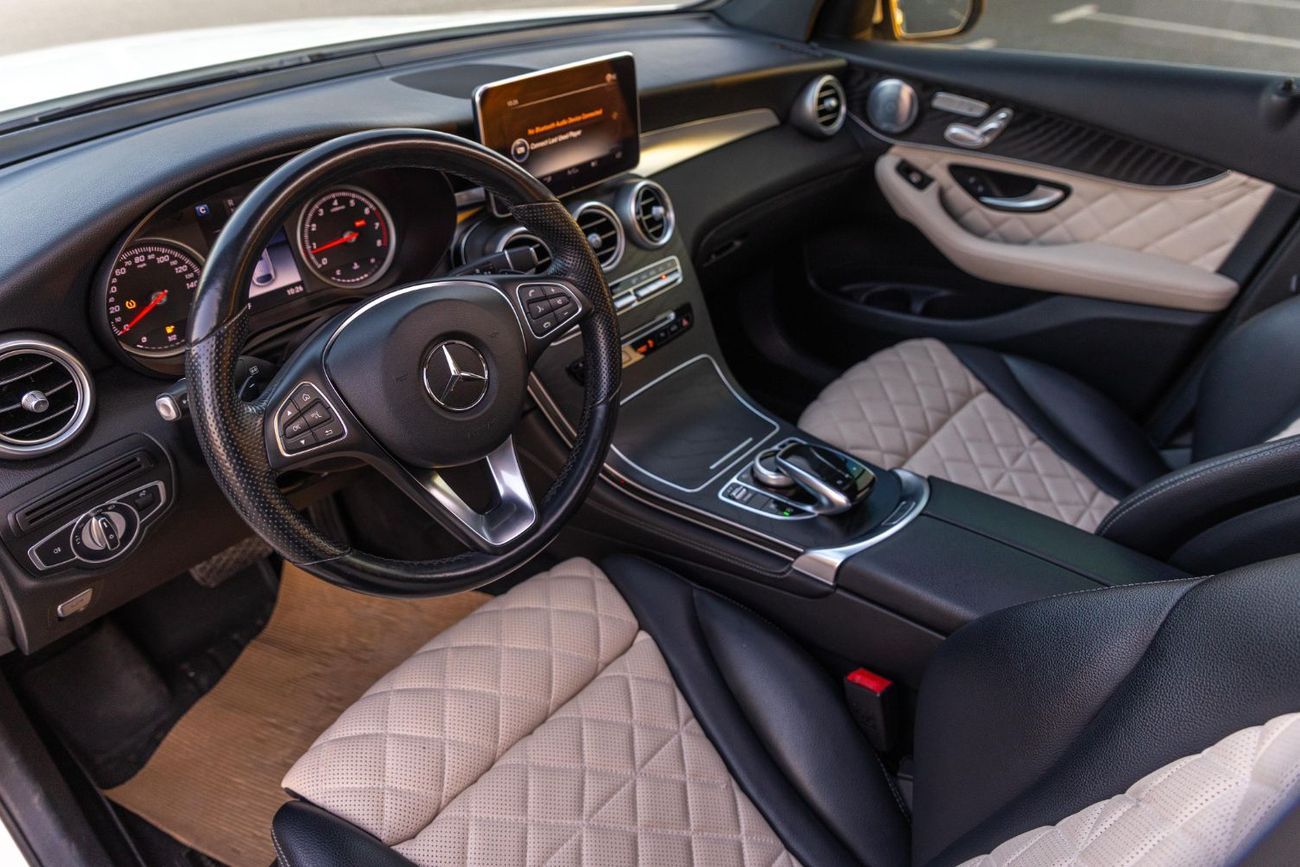 Mercedes-Benz GLC 300 AMG 2.0L