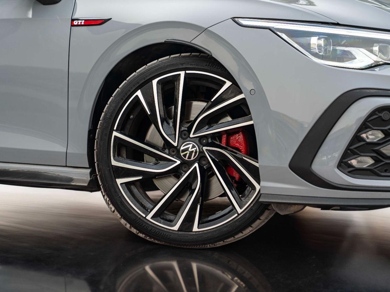 Volkswagen Golf GTI Sport 2.0T