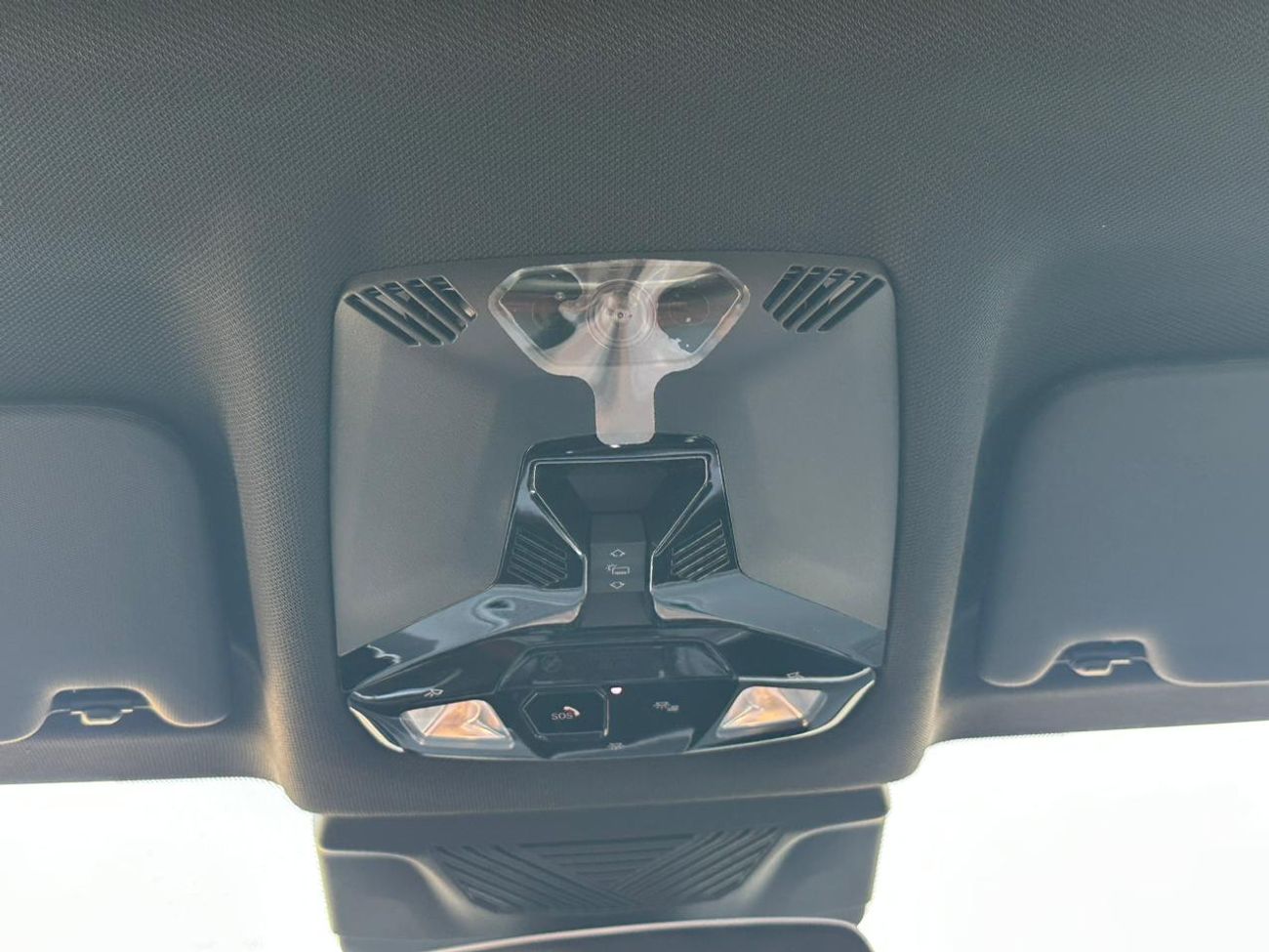 بي أم دبليو X2 XDRIVE 2.0, HARMAN SOUNDSYSTEM, PANORAMIC ROOF, KEYLESS ENTRY , MODEL 2026 GCC SPECS