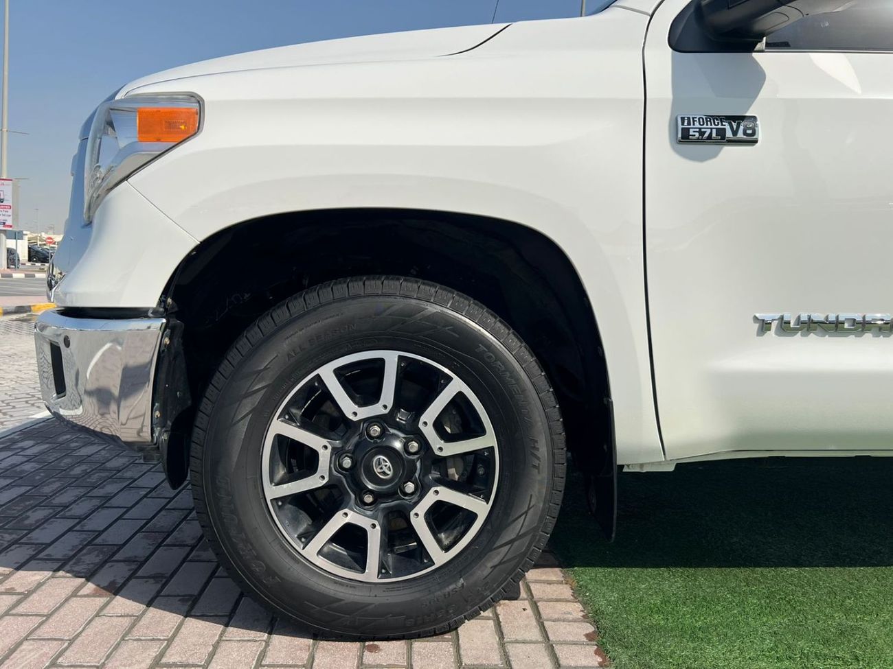 Toyota Tundra TOYOTA TUNDRA 2017 Crewmax SR5 5.7L/V8