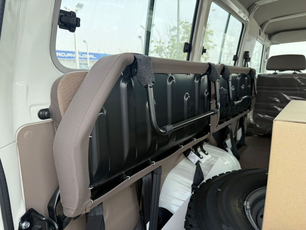 تويوتا لاند كروزر 70 LC78 Hardtop 3 Doors Long , M/T , 4.0L Petrol V6 Two Tank 2025 Model