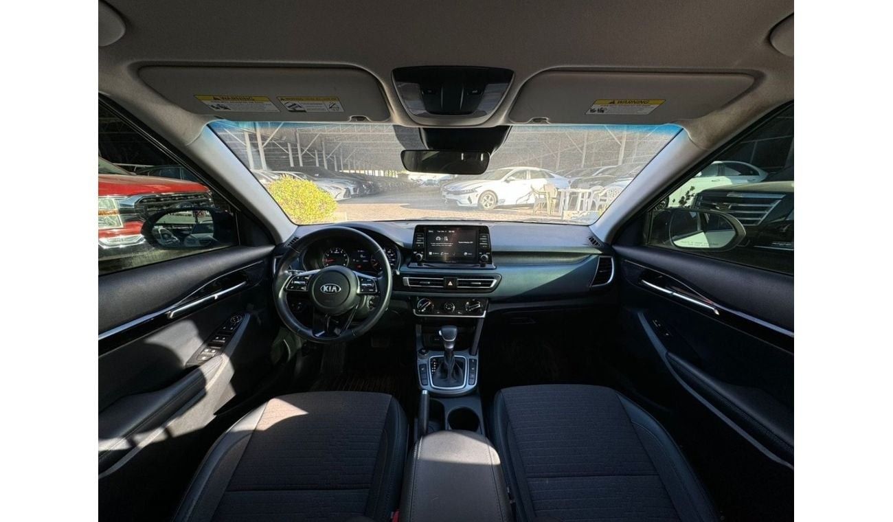 Kia Seltos Std 1.6L (121 HP)