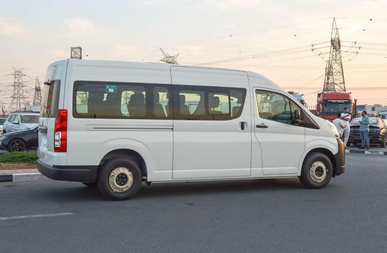 Toyota Hiace TOYOTA HIACE 2.8L FWD DIESEL MINIVAN 2026