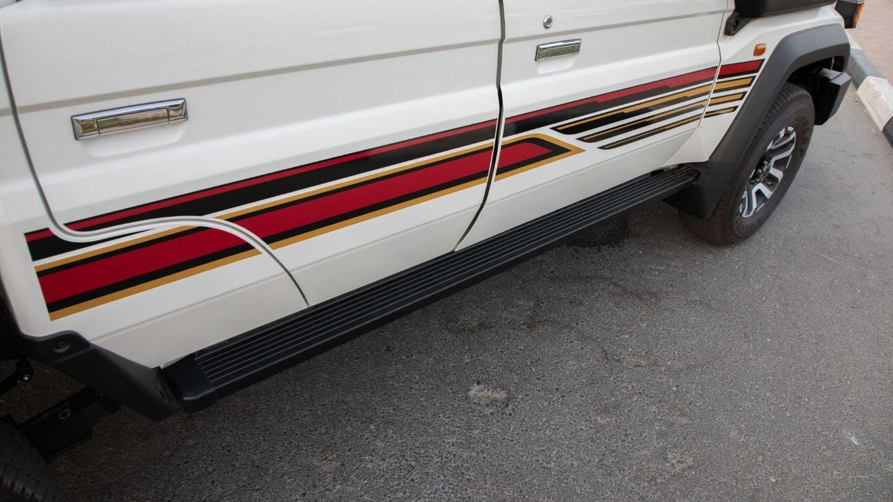 تويوتا لاند كروزر بيك آب LC79 PICKUP D/C 2.8L DIESEL A/T FULL OPTION Z1 , 2025 MODEL