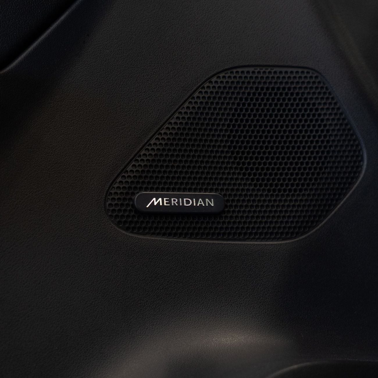 جاكوار F بيس R-Sport 2.0L AED 1,628  pm  • 0% Downpayment • Jaguar F-Pace R-Sport • 1 Year Warranty