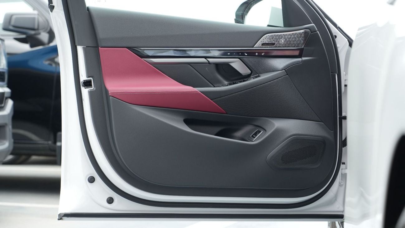 بي أم دبليو 530i 2.0L White 2026MY Export Only