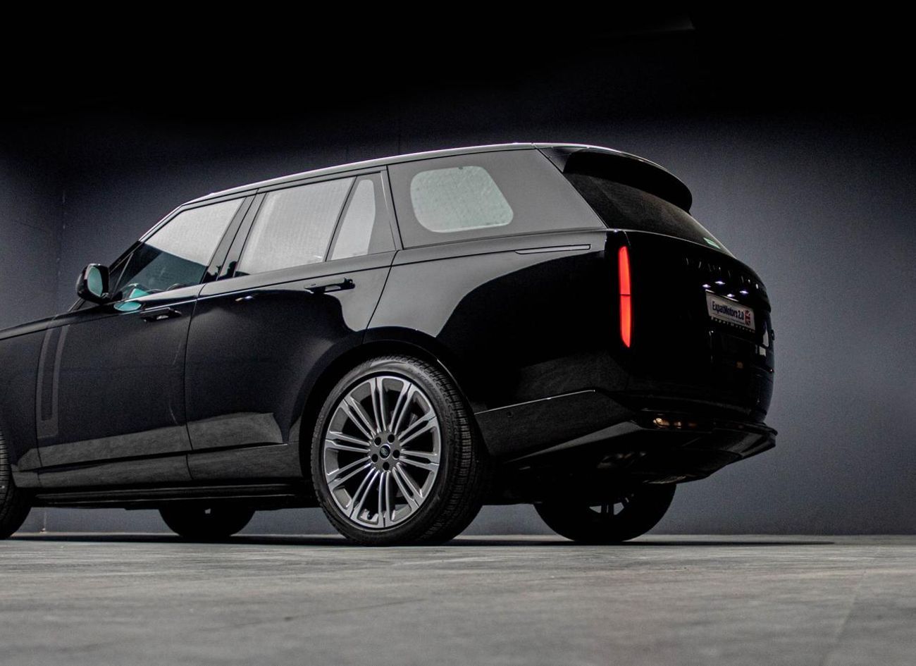 Land Rover Range Rover HSE P530 4.4L 4.4L V8 • Al Tayer Warranty + Service Contract • GCC