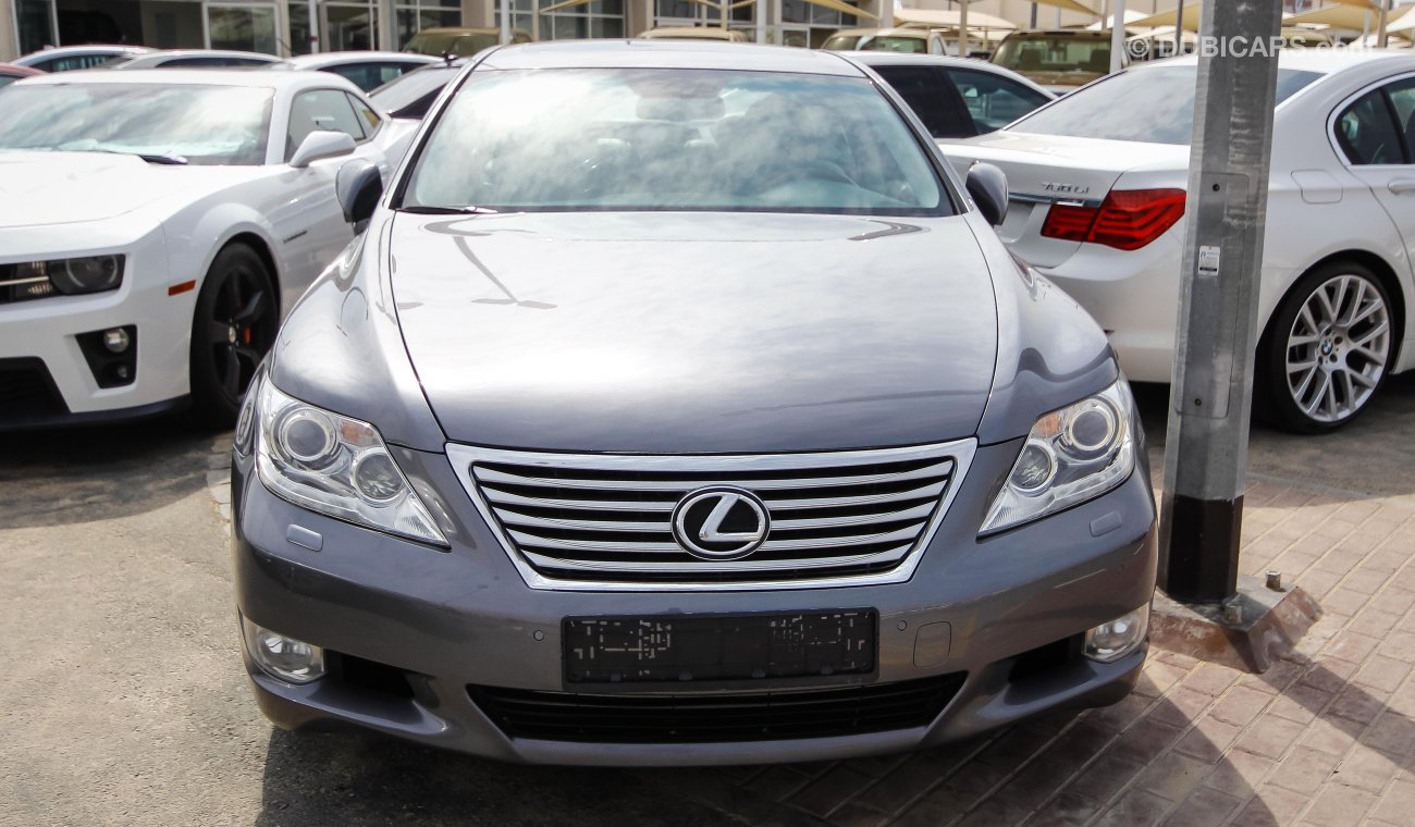 Lexus LS460