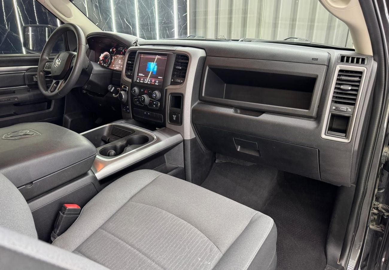 Dodge RAM 1500 Regular Cab  |  5.7 L HEMI V8 VVT | 8 Speed | GCC |