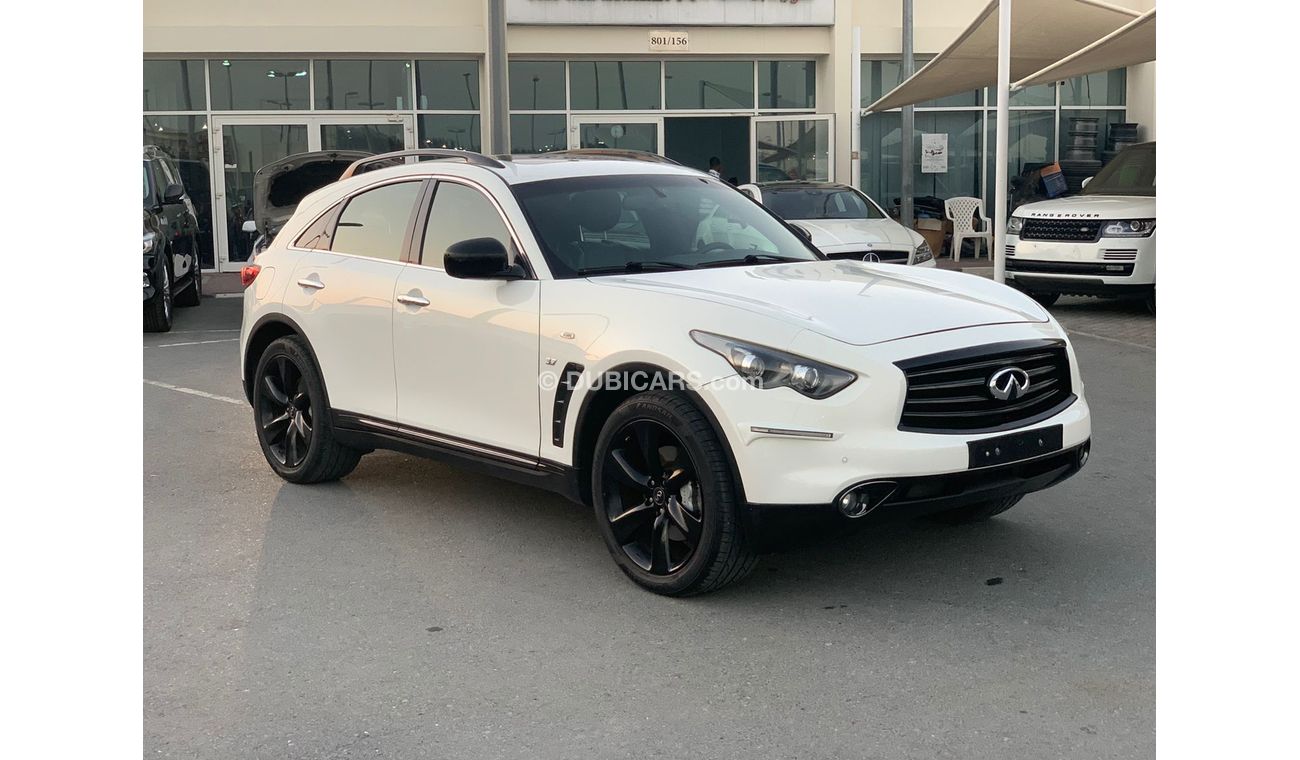 إنفينيتي QX70 Infiniti QX70 S  2015