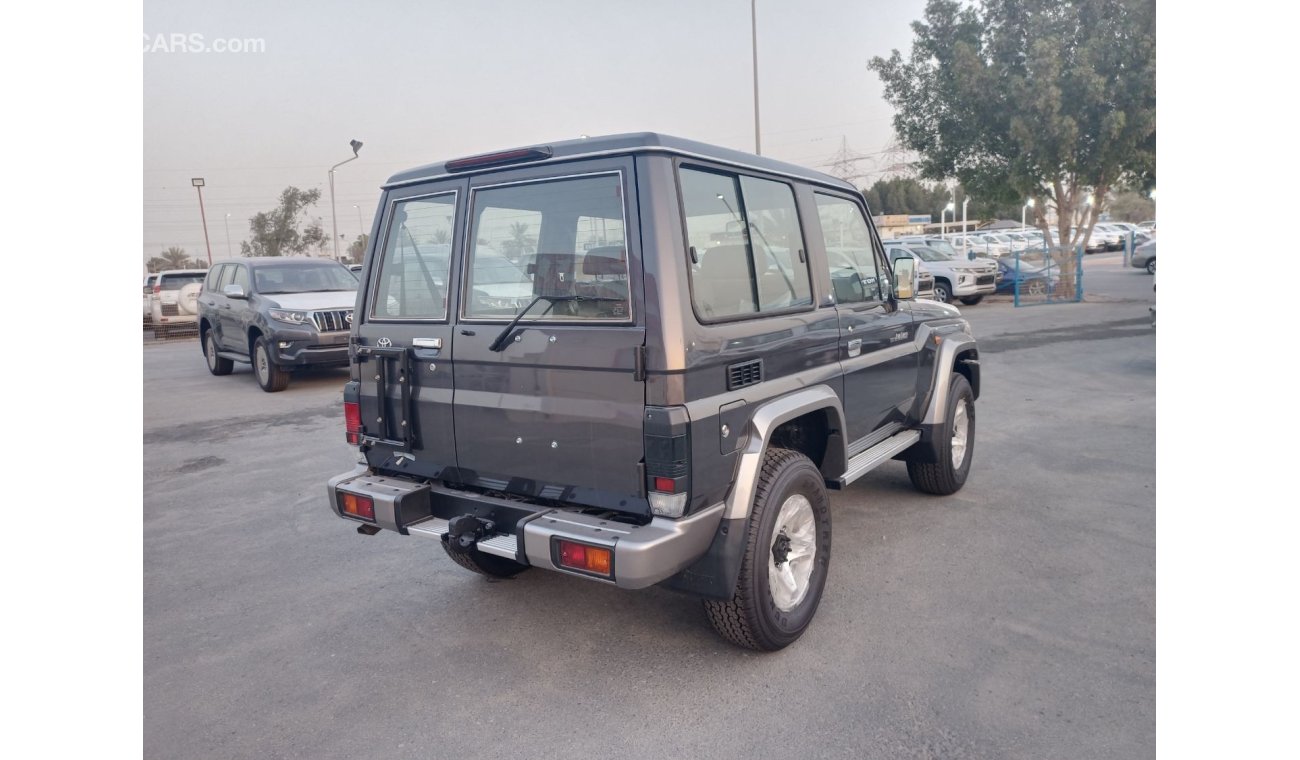 Toyota Land Cruiser Hard Top 4.0L V6 2doors (Winch + Alloy Wheels)