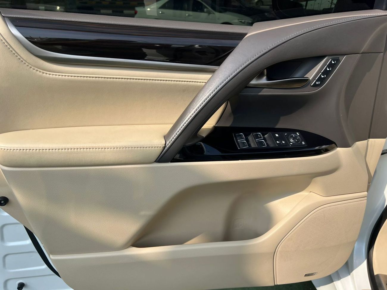 لكزس LX 570 Platinum 5.7L