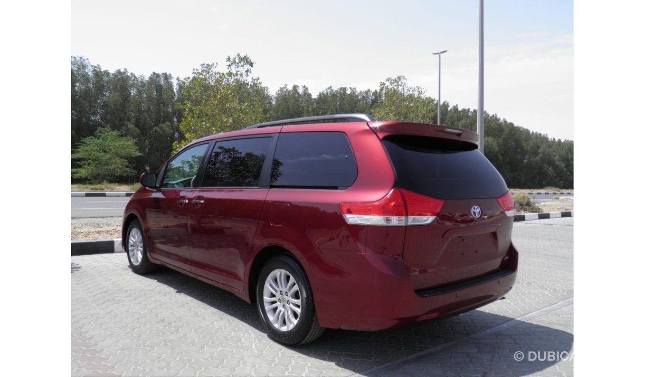 Toyota Sienna 2012 Ref#221