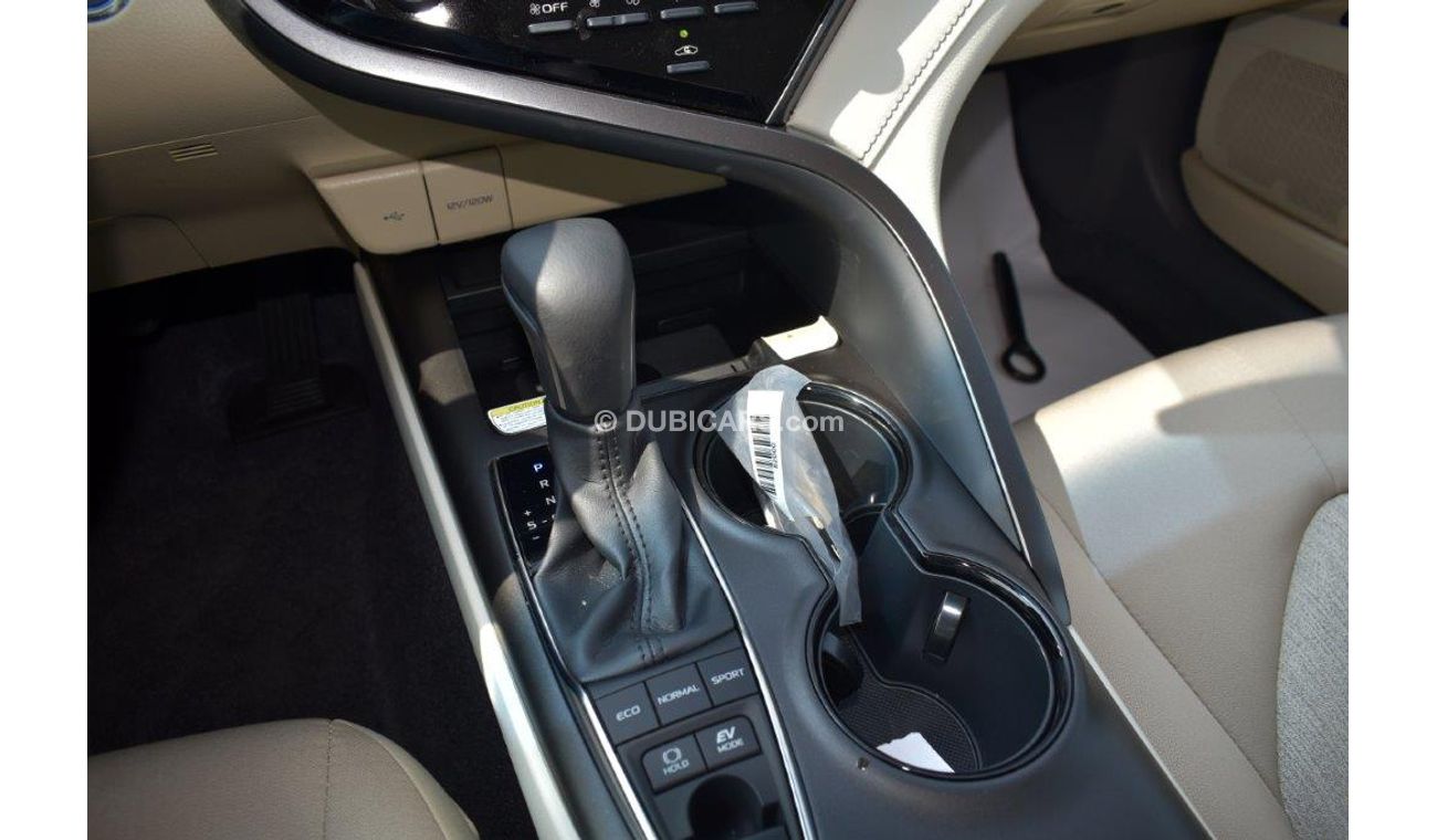 تويوتا كامري Gle Hybrid 2.5L Automatic.