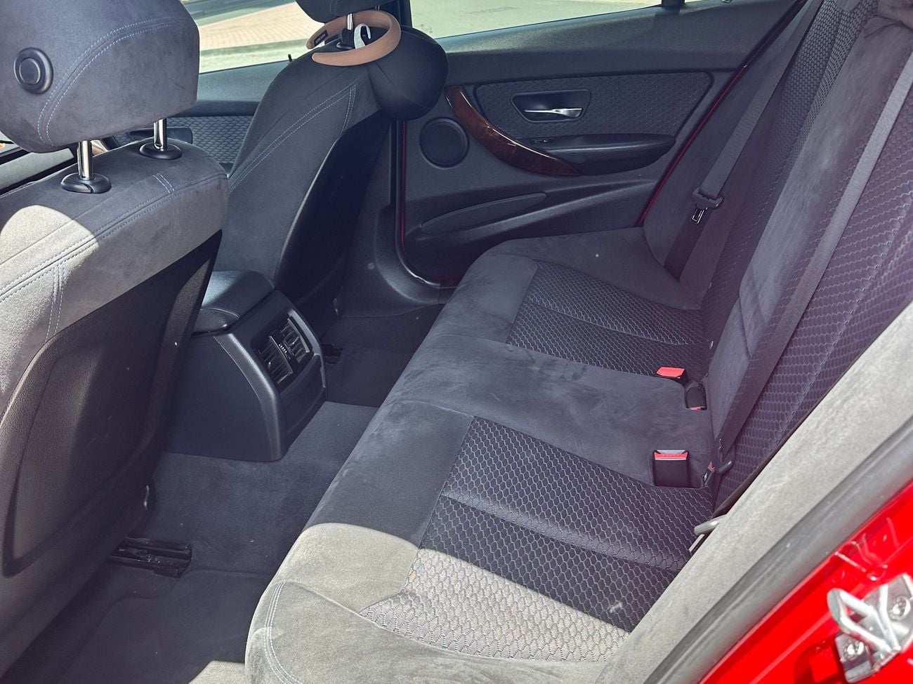 بي أم دبليو 320