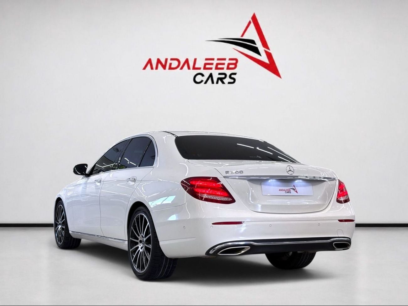 مرسيدس بنز E300 AED 1,260 P.M | 0% DOWN PAYMENT | MERCEDES-BENZ E300 | 2.0L TURBO I4 | 2019