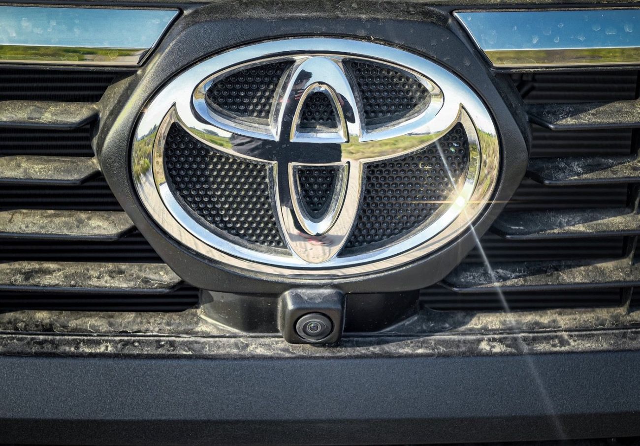 تويوتا هيلوكس 2025 TOYOTA HILUX ADVENTURE 4.0L V6 PETROL FULL OPTION