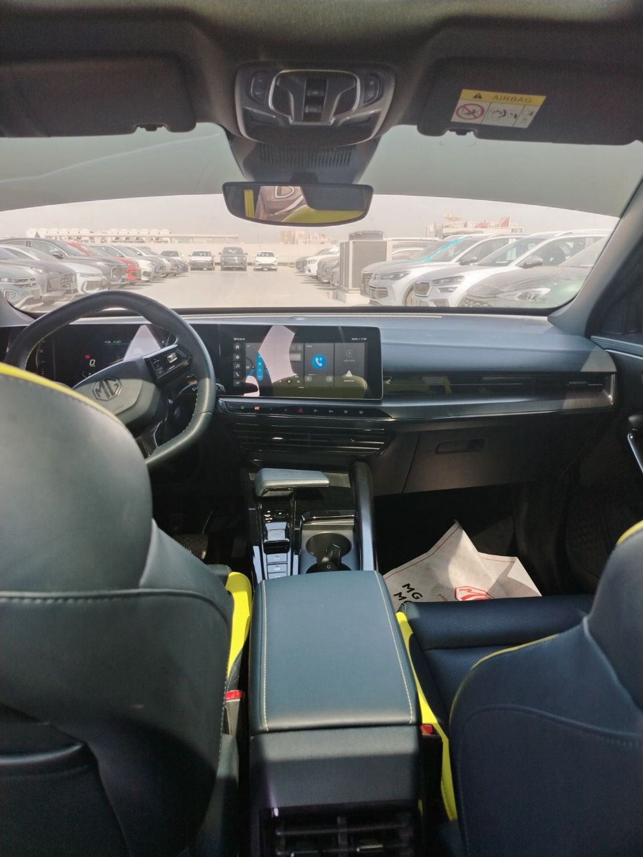 أم جي وان 1.5 LUX