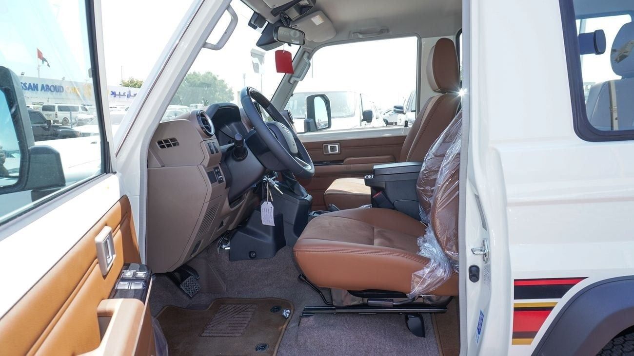 Toyota Land Cruiser 70 HT VXR LX 4.0L V6 A/T Al Futtaim