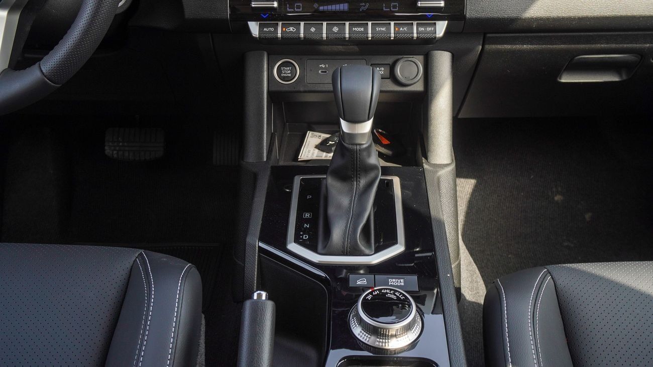 Mitsubishi L200 Brand New Mitsubishi L200 GLS 2025 Export 2.5L 4WD M/T|White/Black|L200-GLS-AT-25|