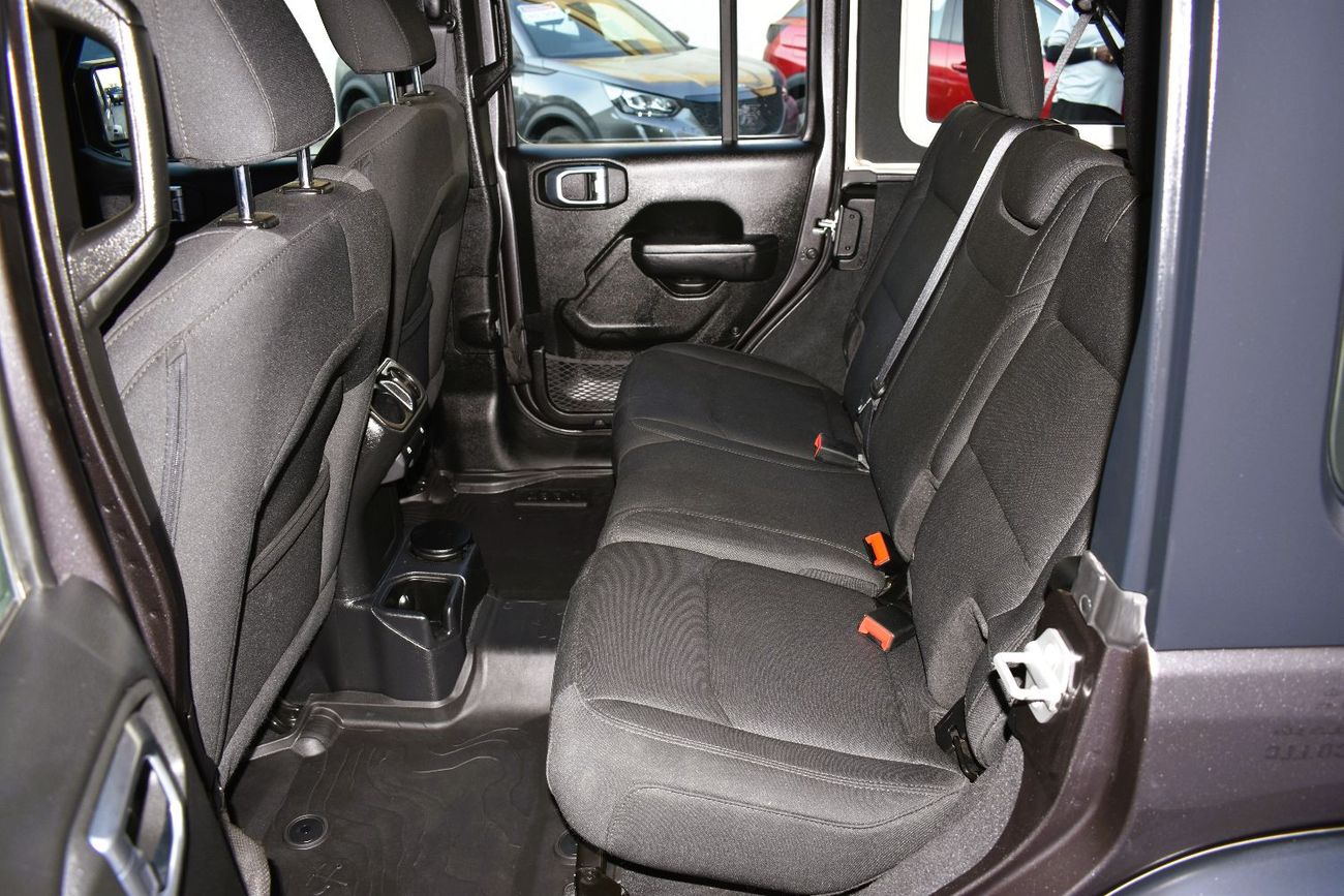 جيب رانجلر Unlimited Sport 3.6L A/T