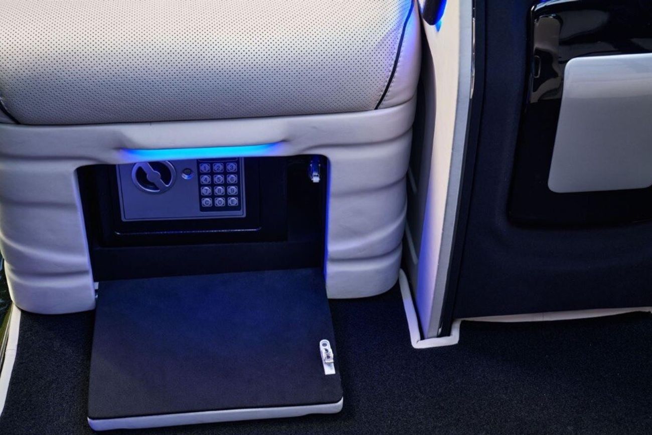 Mercedes-Benz V 250 B6 LEVEL ARMORED VVIP MERCEDES V250 GCC with VB Air Suspension - 2 Years Warranty by VLINE Design