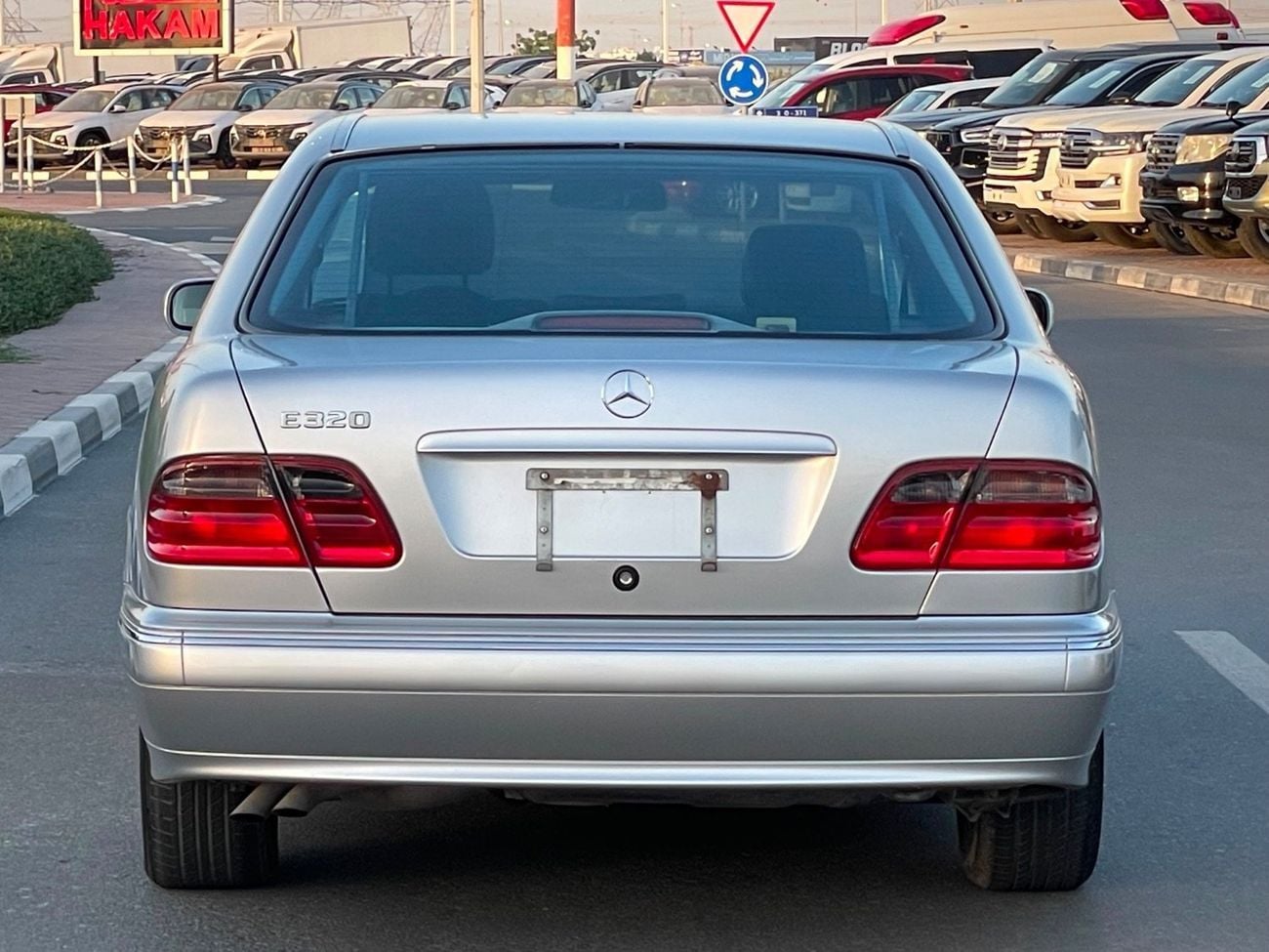 مرسيدس بنز E 320 STD