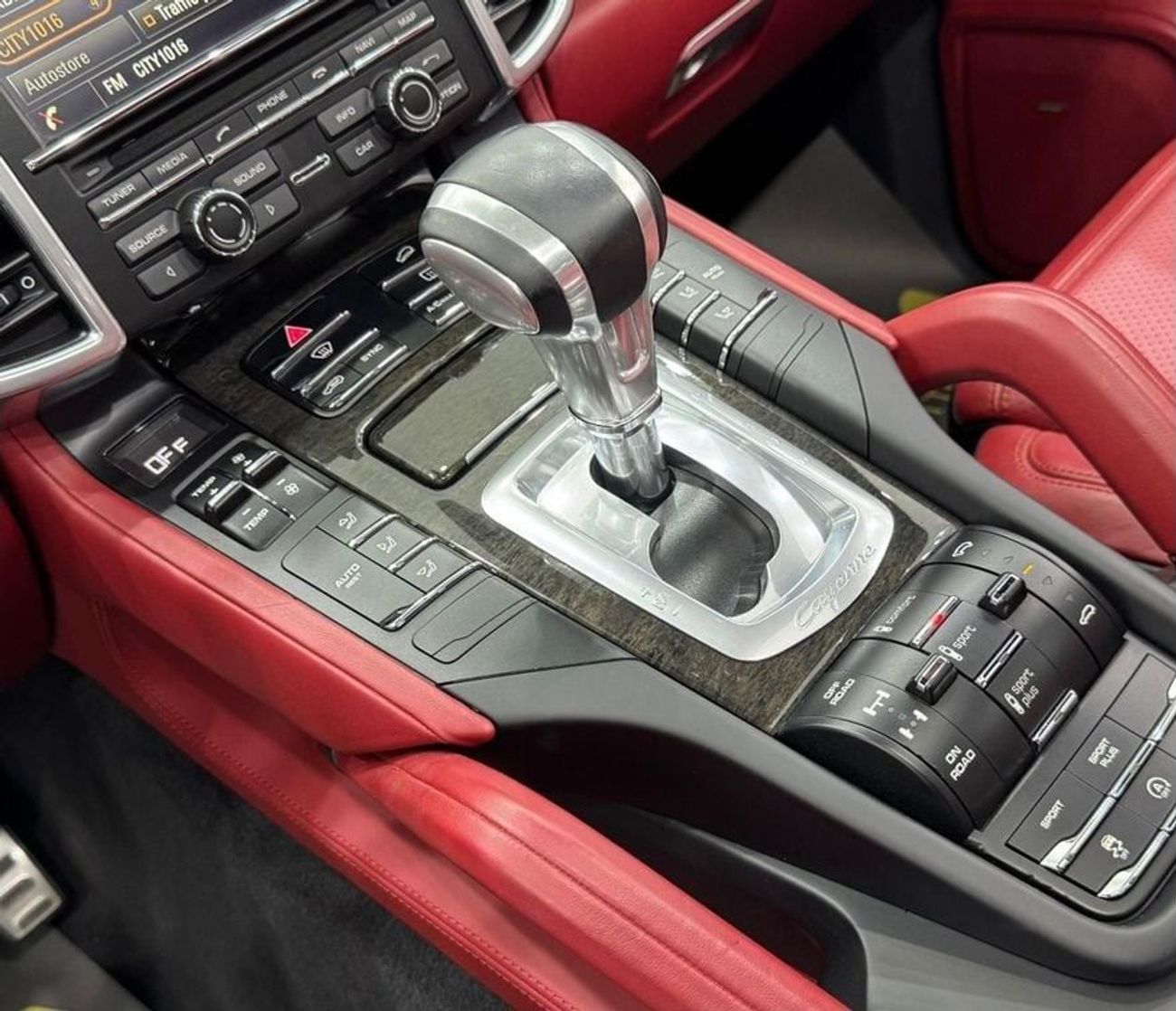 Porsche Cayenne S 3.6L 2016 Porsche Cayenne S, Service History, Full Options, Low Kms, Excellent Condition, GCC