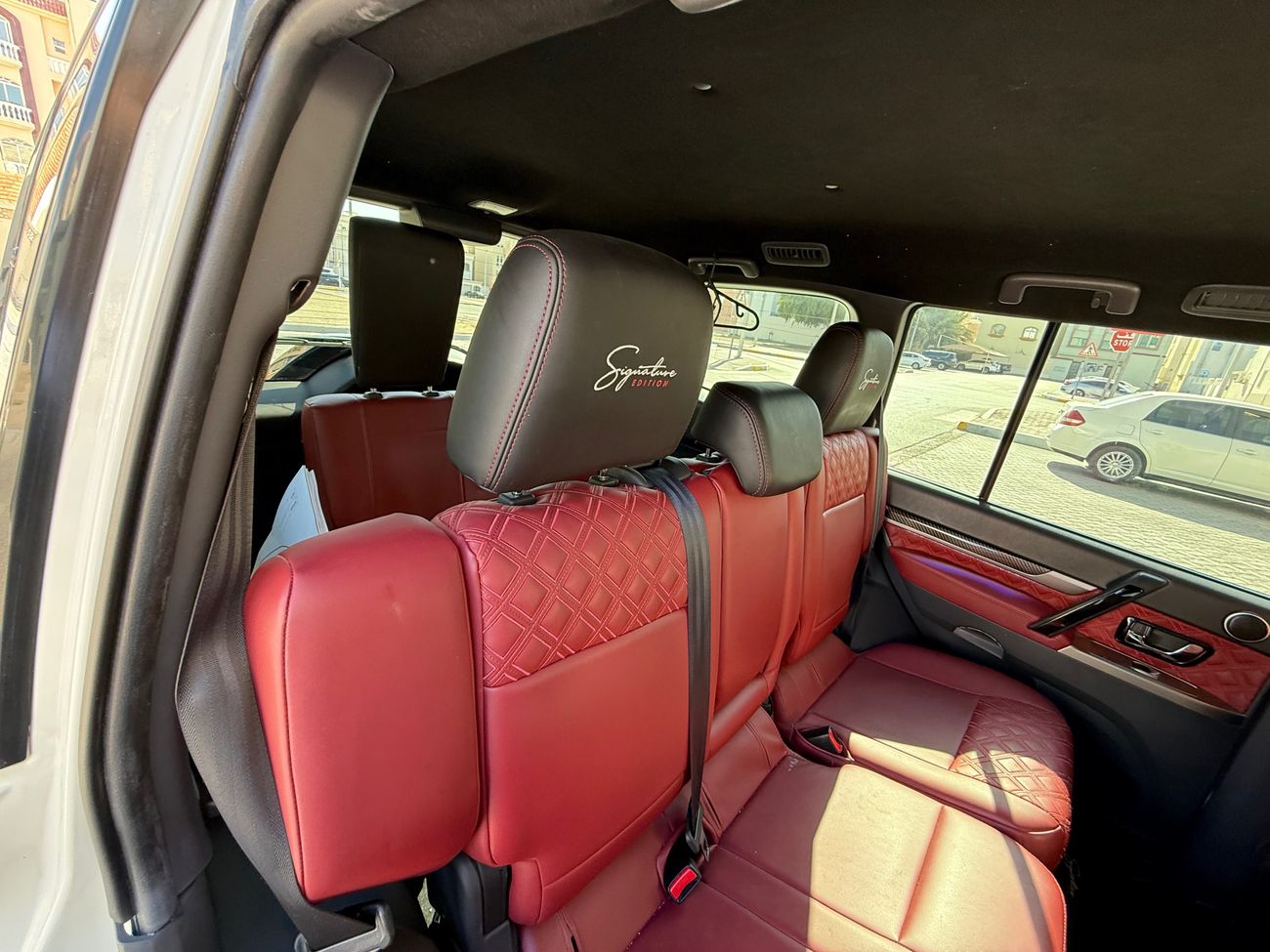 ميتسوبيشي باجيرو Signature