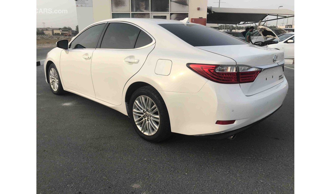 Lexus ES350 very good car us    km 70000