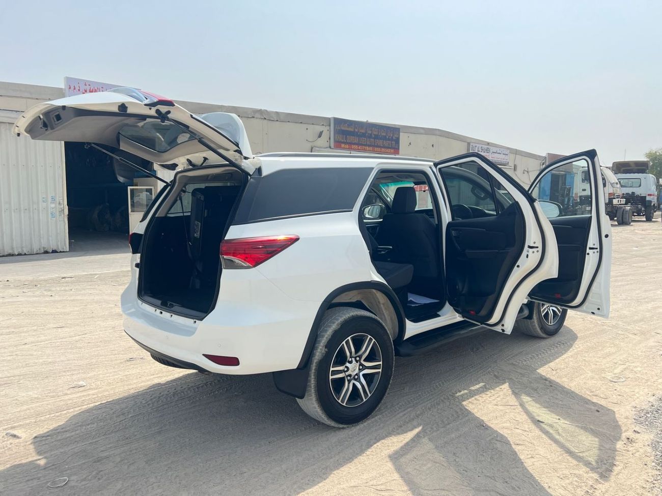 تويوتا فورتونر 2,8 LITER ,DIESEL RIGHT HAND DRIVE PUSH START