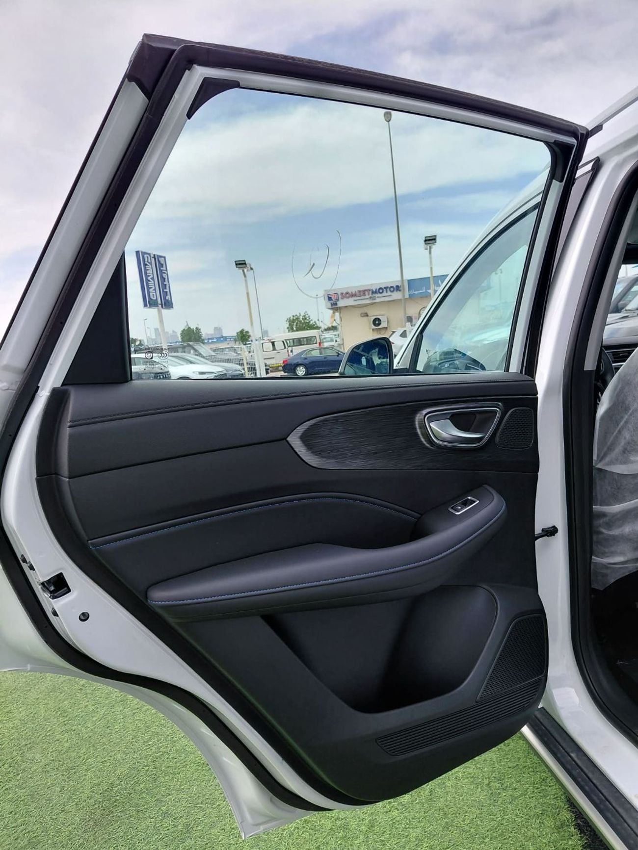 رووي RX5 ROEWE RX5 PLUS 330TGI 2025