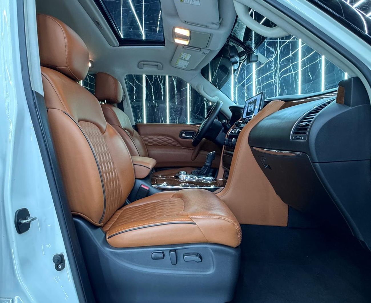 إنفينيتي QX80 Luxe 7st 5.6L