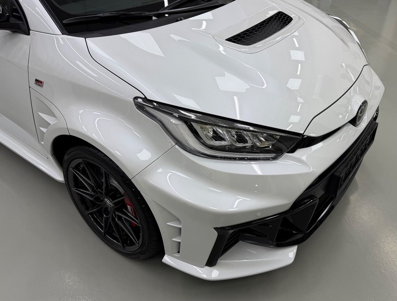 تويوتا يارس GCC .. BRAND NEW .. O km .. GR