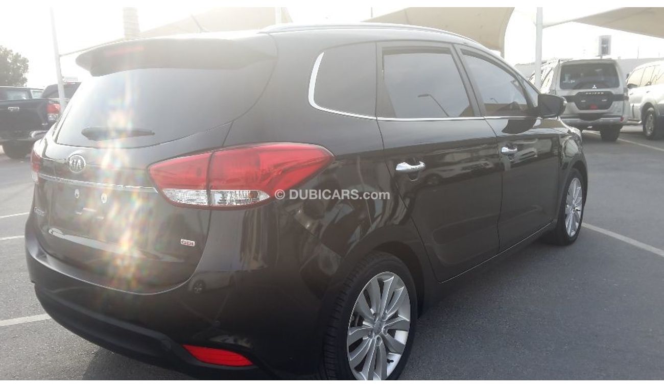Kia Carens
