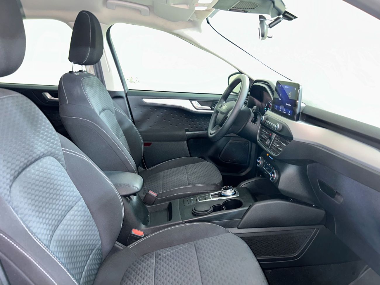 Ford Escape 1.5T Ambiente E1021 ESCAPE AMBIENTE FWD 1.5L AT CLTH