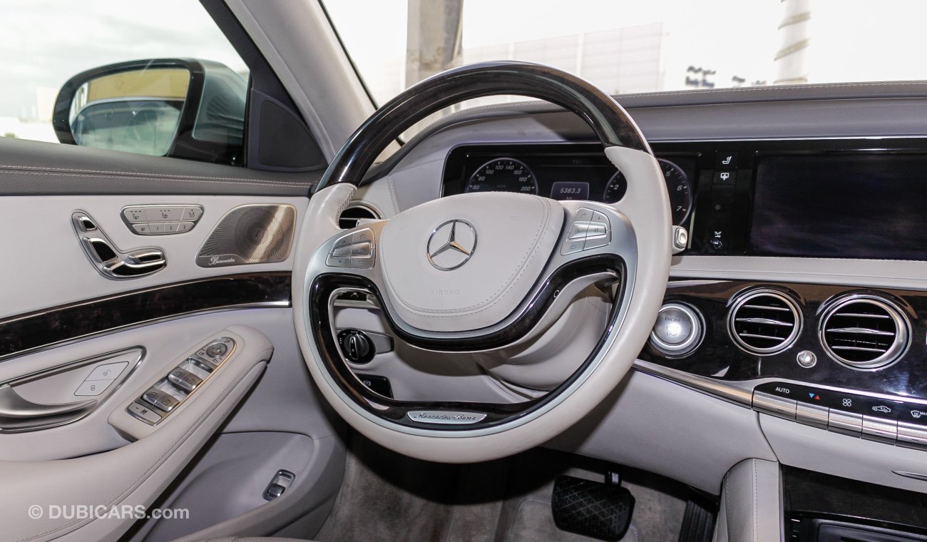 Mercedes-Benz S 63 AMG V8 Biturbo 4Matic