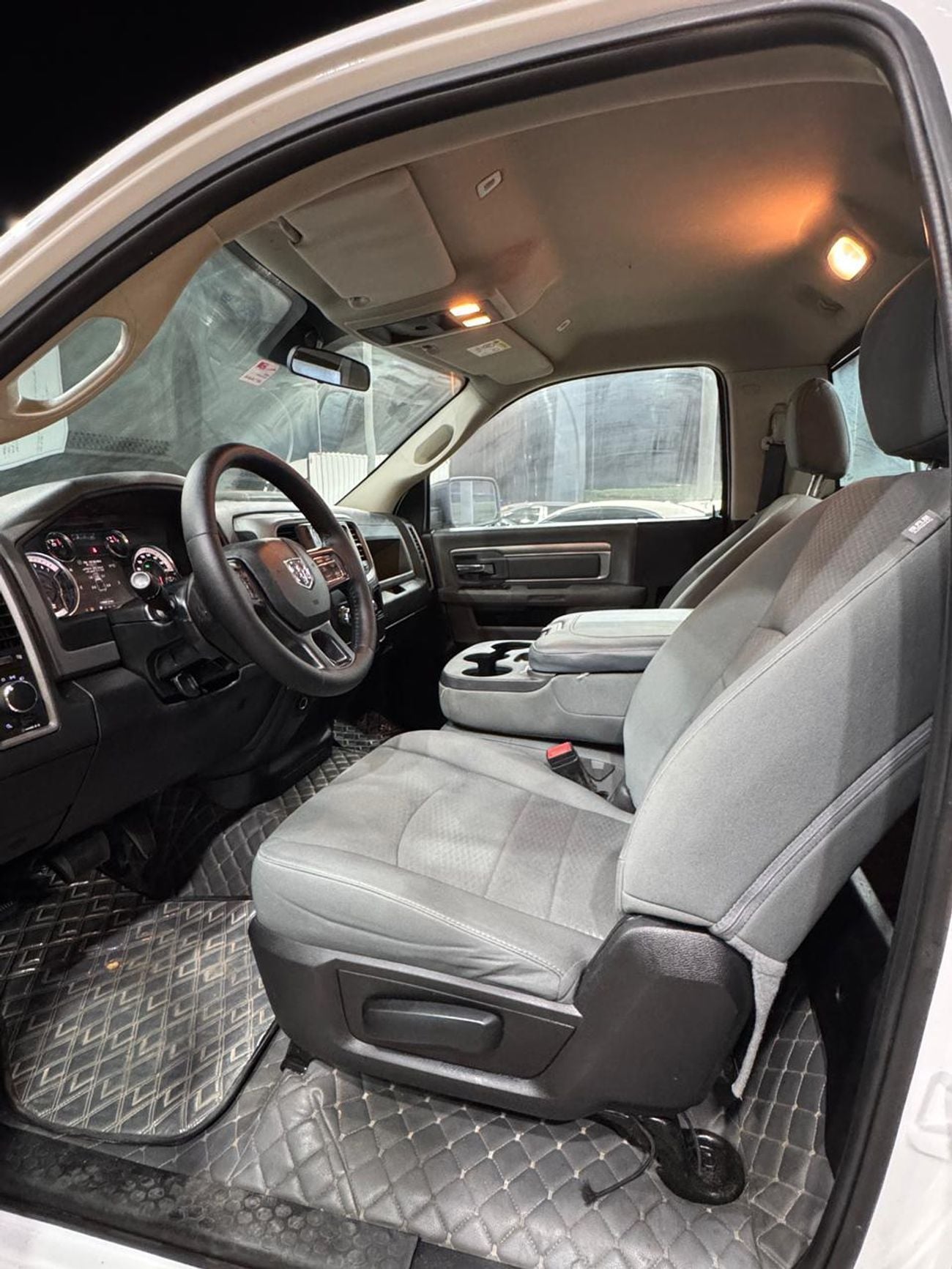 RAM 1500 CLASSIC