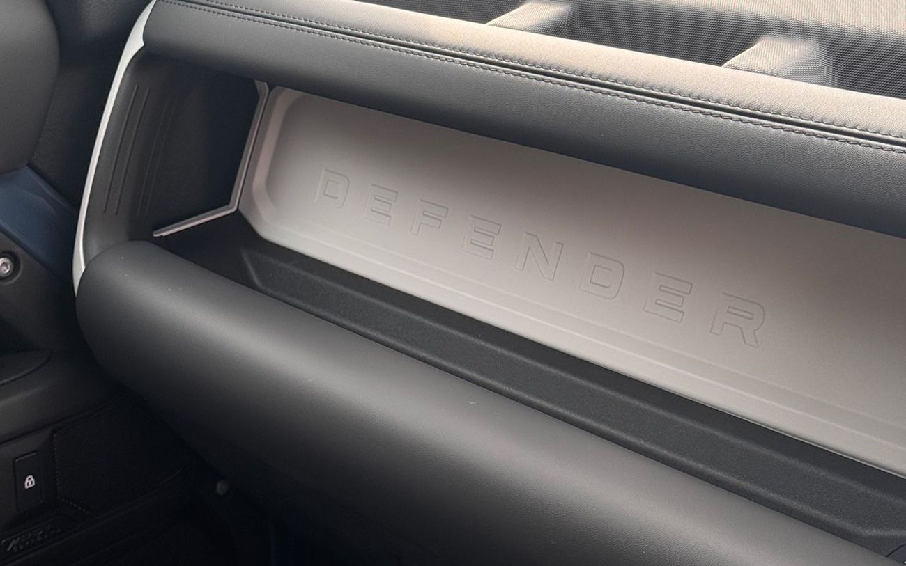 Land Rover Defender P300 110 2.0L (5 Seater) RIGHT HAND DRIVE