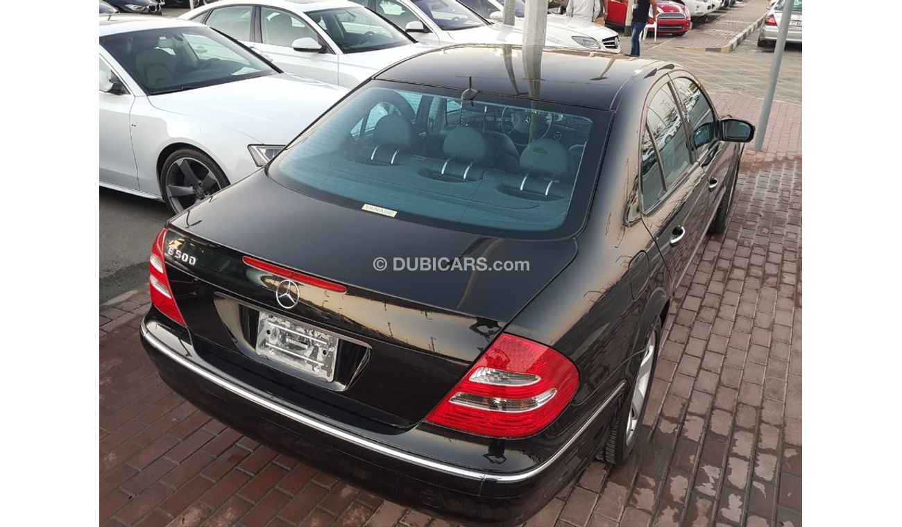 مرسيدس بنز E 500 موديل 2005وارد اليابان السياره حاله ممتازه جدا فل اوبشن فتحه وجلد وتحكم كهربي كامل ومتبت سرعه ونفيجش