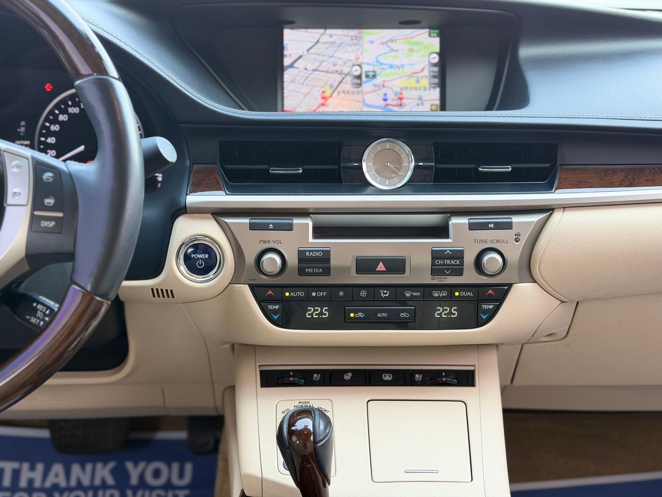 لكزس ES300h Hybrid 2.5L