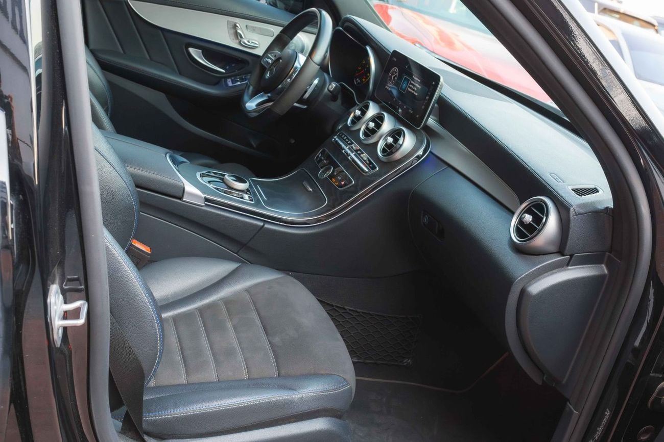 Mercedes Benz C300 STANDARD