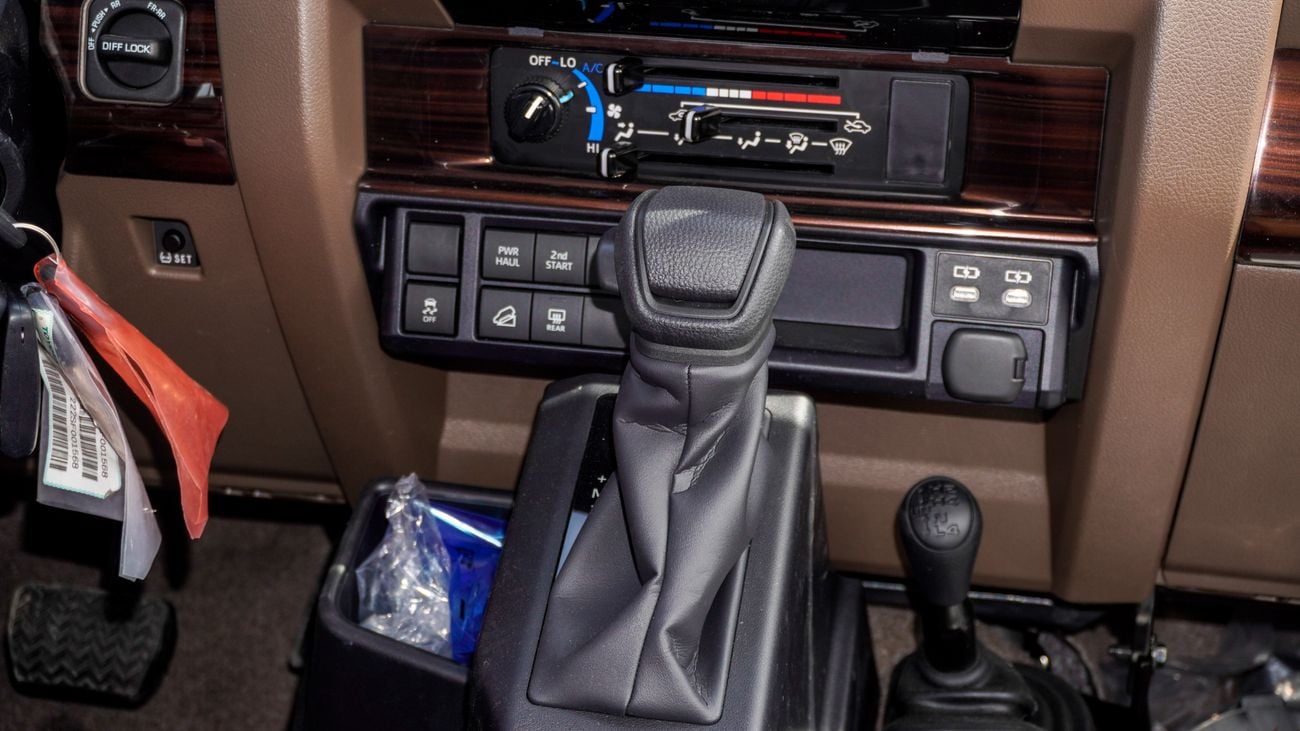 Toyota Land Cruiser 70 LX 2.8 L d