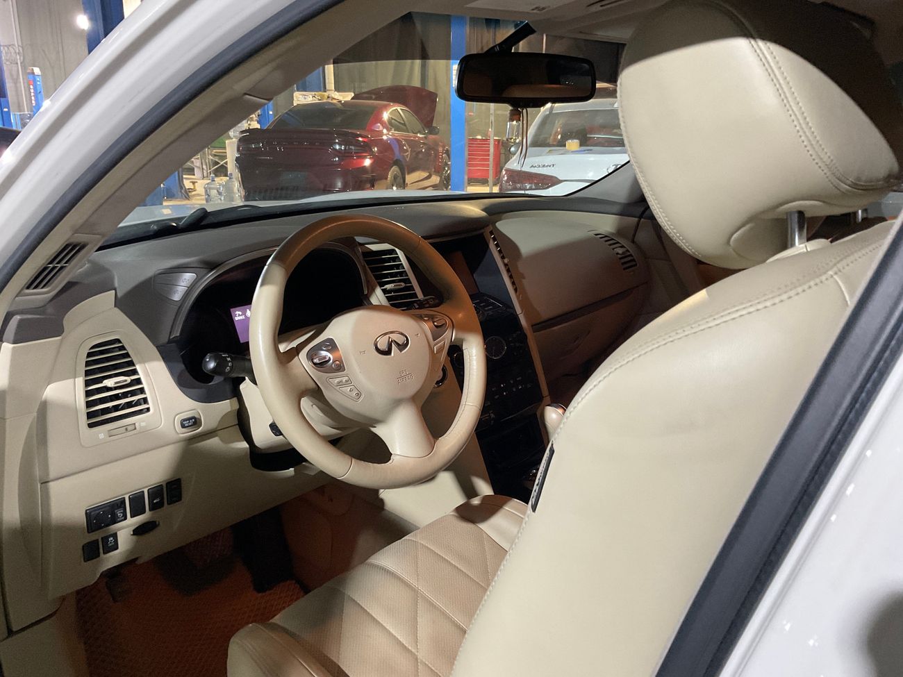 إنفينيتي QX70 Luxury / Luxe Sensory | upto AED 20,000 Ramadan Discount | شامل الضمان | 0 ﺪﻔﻋﺓ ﺃﻮﻟﻯ