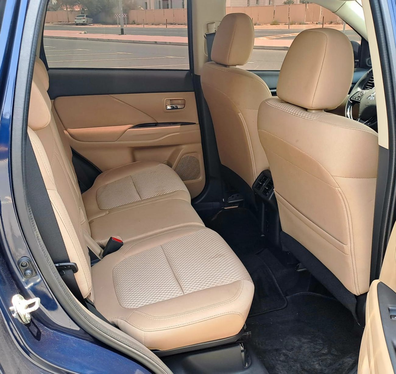 Mitsubishi Outlander GLX High 2.4L 899-Monthly l GCC l Cruise, Camera, 4x4 l Accident Free