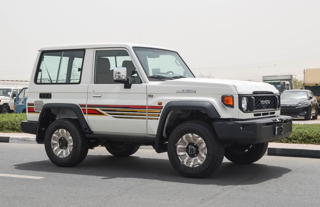 تويوتا لاند كروزر 70 TOYOTA LAND CRUISER 71 4.0L 4WD 3DOOR SUV 2025