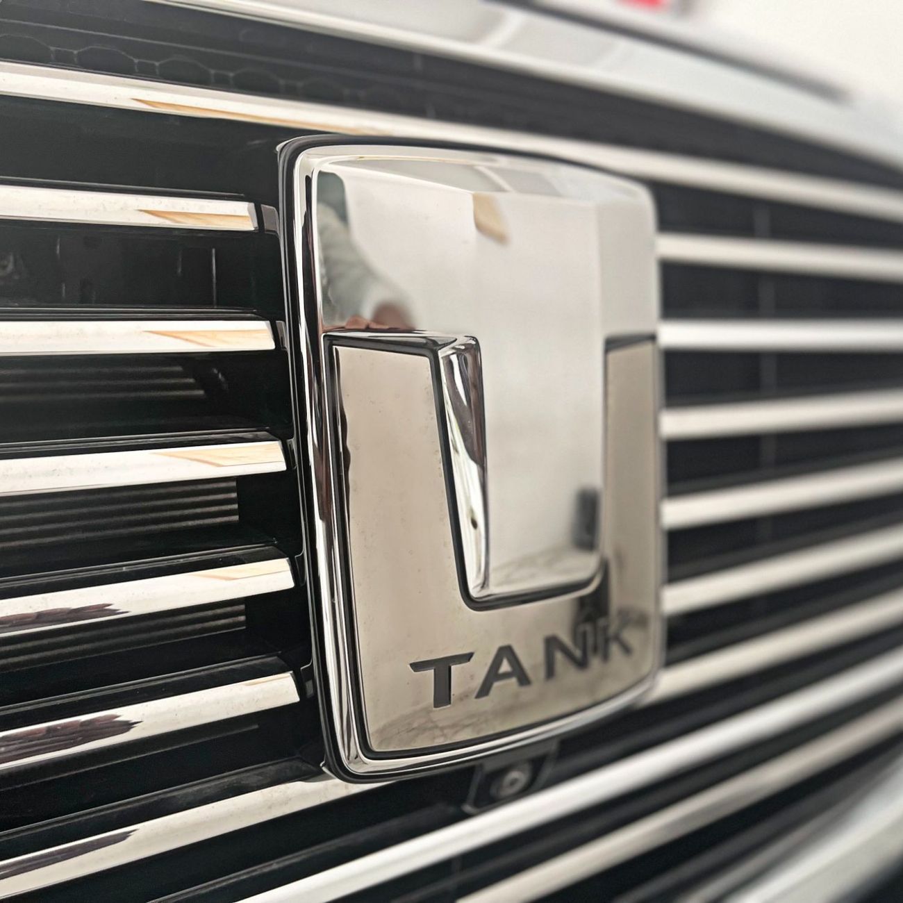 Tank 500 Prestige 3.0T V6 TWIN TURBO 3L-6CYL AUTOMATIC